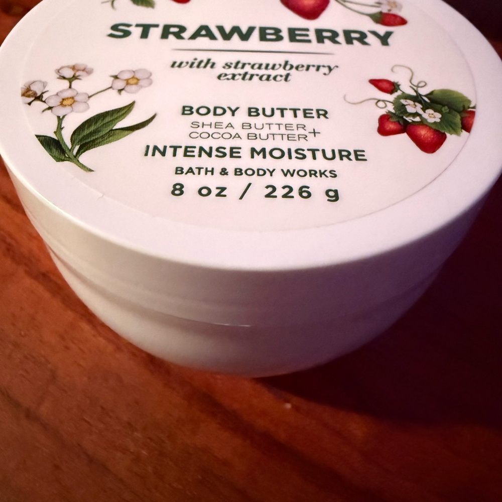 Bath & Body Works Strawberry Body Butter with Shea and Cocoa - Picture 6 of 7